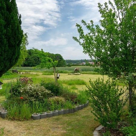 Ruhige Fewo Im Gruenen Mit Balkon, Terrasse Und Grossem Garten Apartamento Sehlen Exterior foto